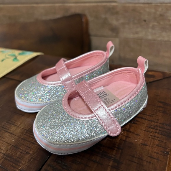 EUC (5 pair) Baby Girls Slip-on Shoes Size 1 & (2 pair) Socks - Picture 2 of 13